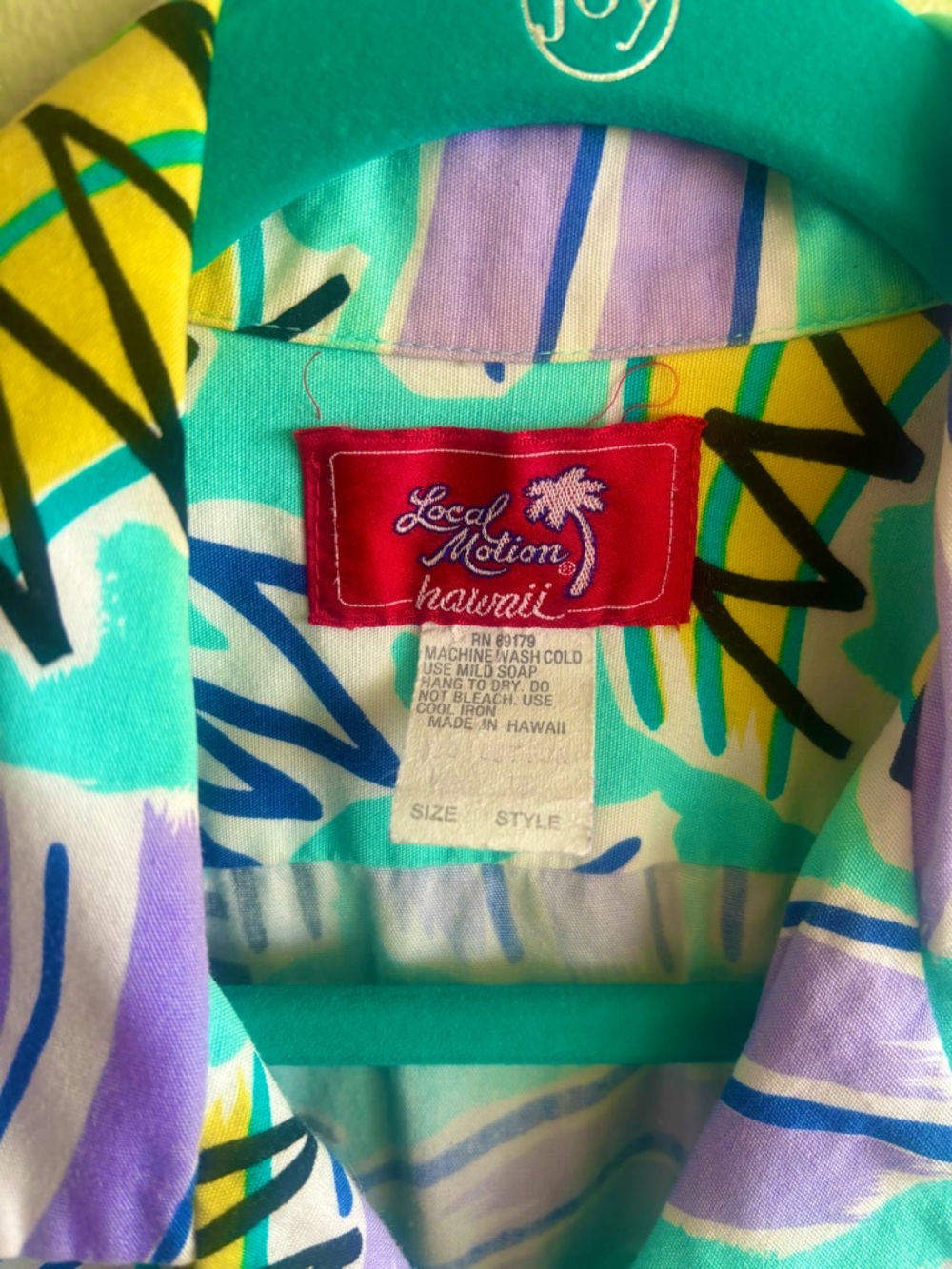 Vintage Local Motion 1980’s Abstract Neon Surfboard Hawaiian Shirt Size: Medium - Picture 4 of 4